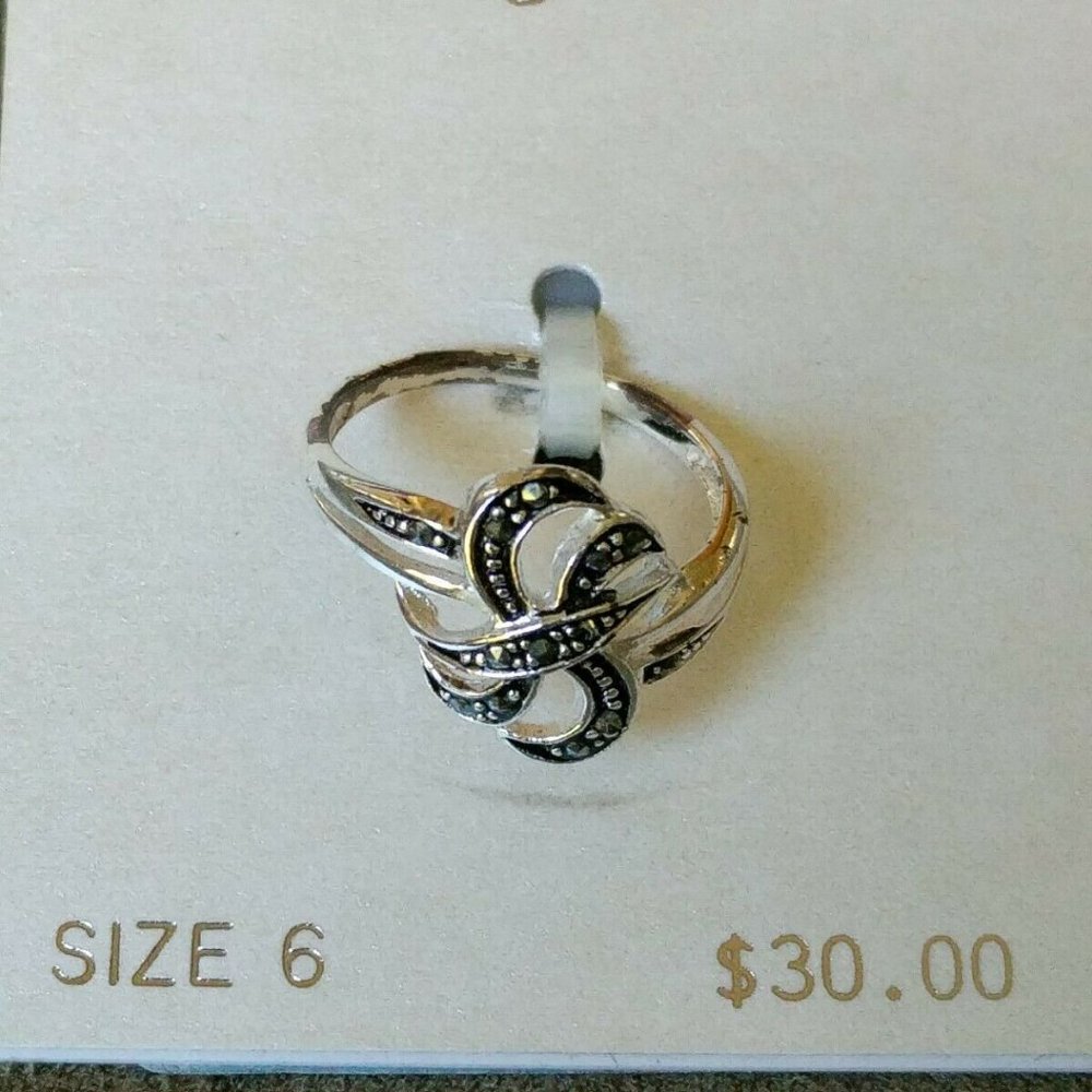 Sterling Silver Marcasite Ring Size 6